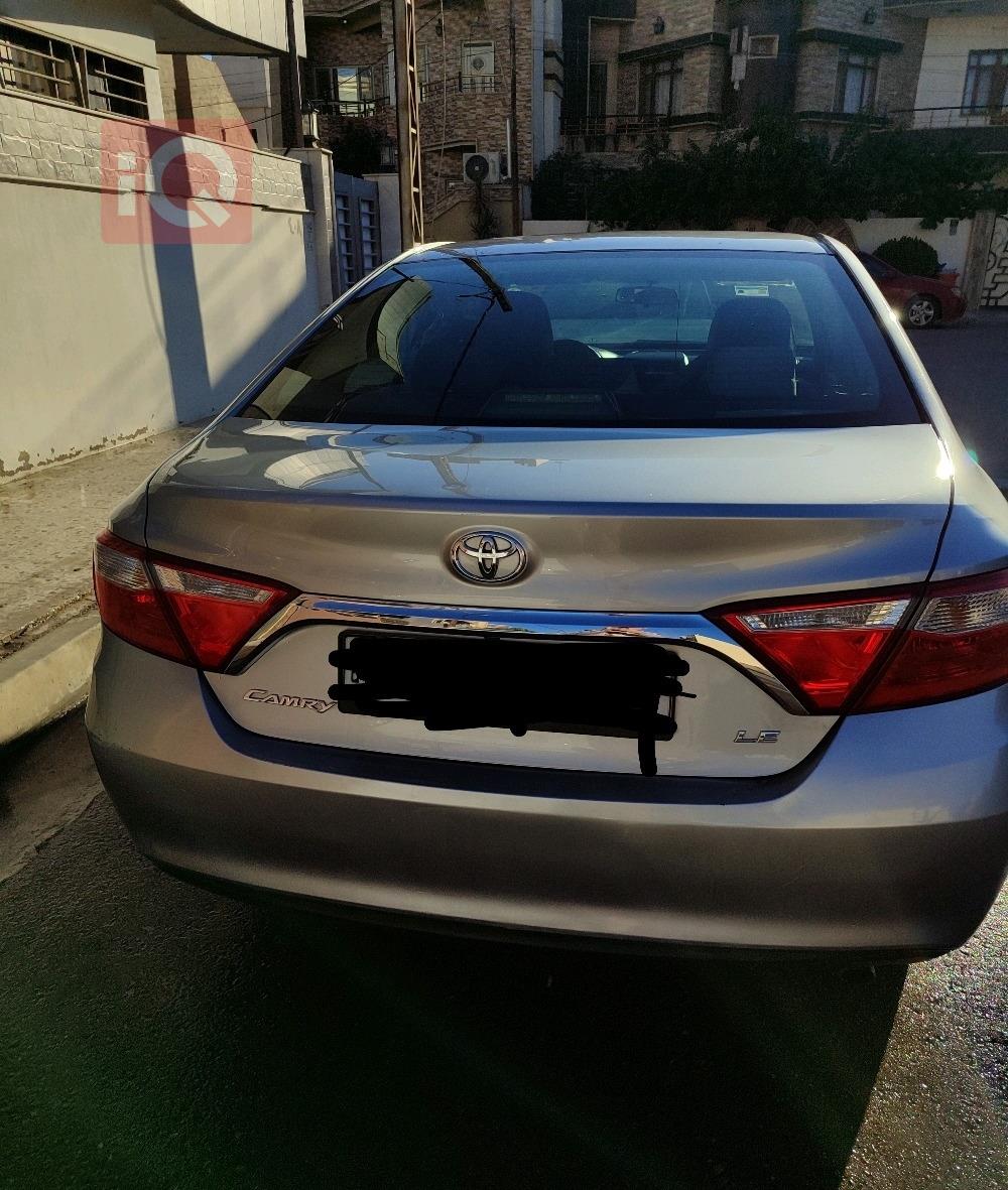 تۆیۆتا کامری